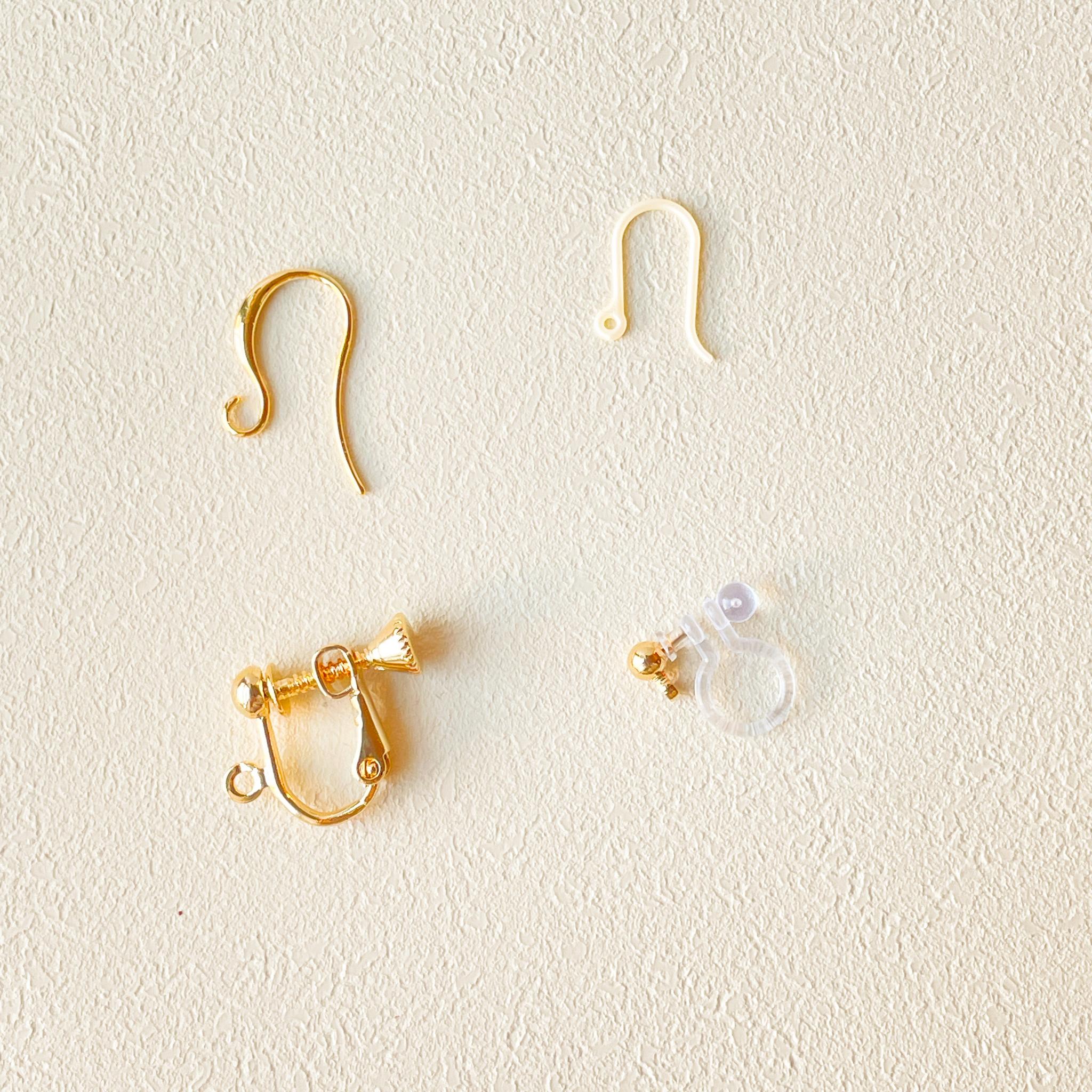 ゴールドメタルフラワーとパールが煌めく大人イヤーカフ　（ピアスイヤリングにも変更可） | 12枚目