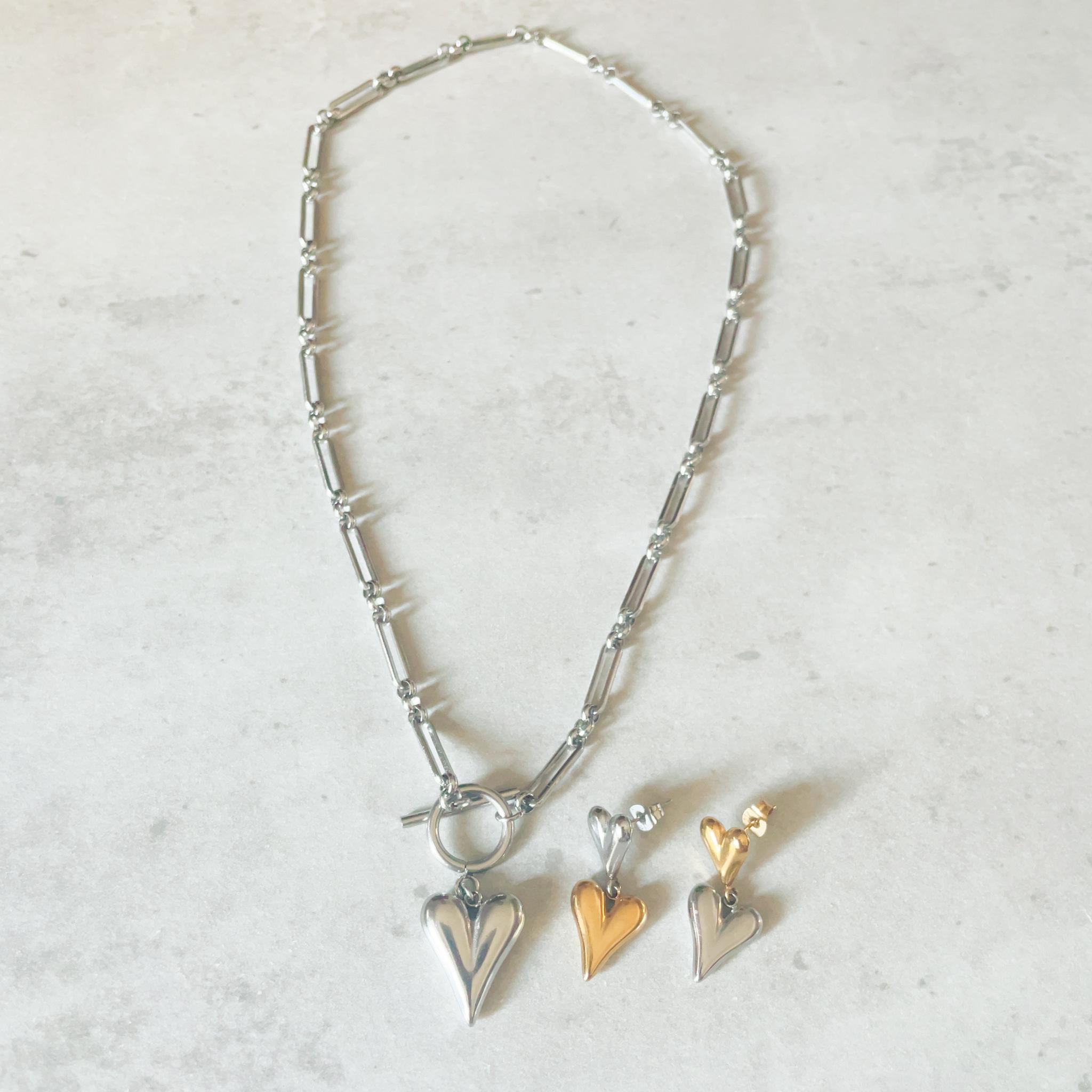 ゴールド×シルバーミックスカラーのクールなメタルダブルハートピアス | 7枚目