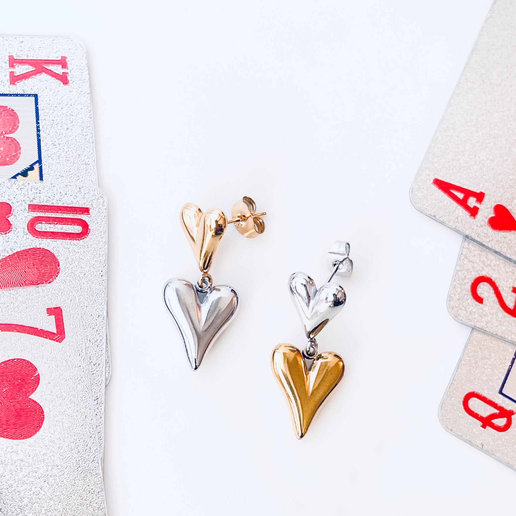 ゴールド×シルバーミックスカラーのクールなメタルダブルハートピアス | 13枚目