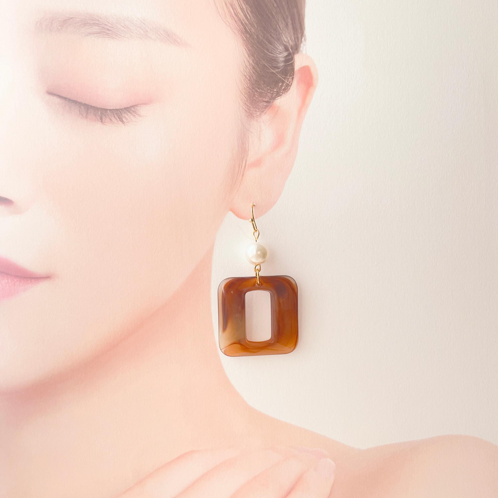 存在感抜群！ヴィンテージムードのスクエアアクセントピアス／ノンホールピアス | 3枚目