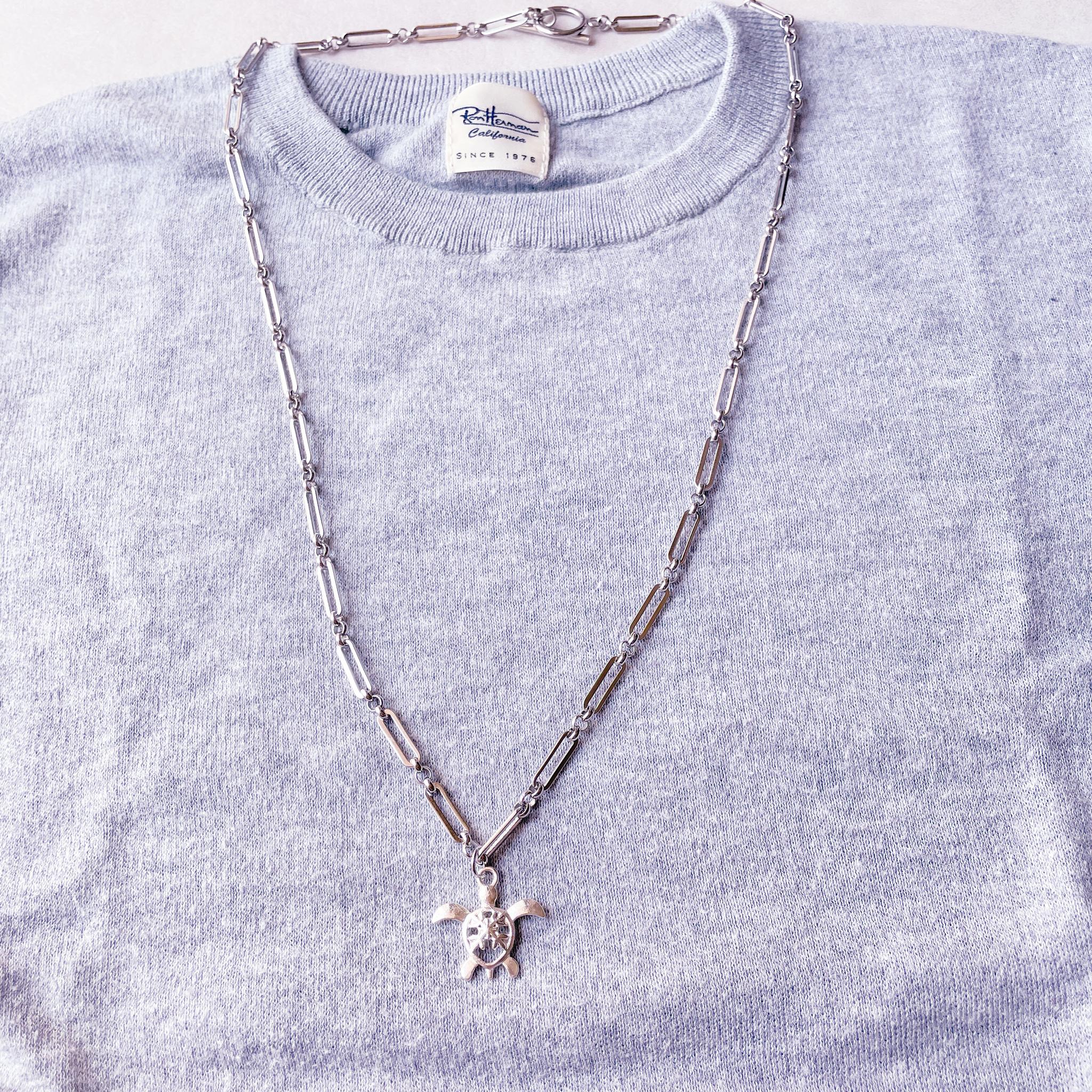 Honu”ホヌ（ウミガメ）チャームネックレス　マンテルで留めるの簡単！ユニセックスデザイン