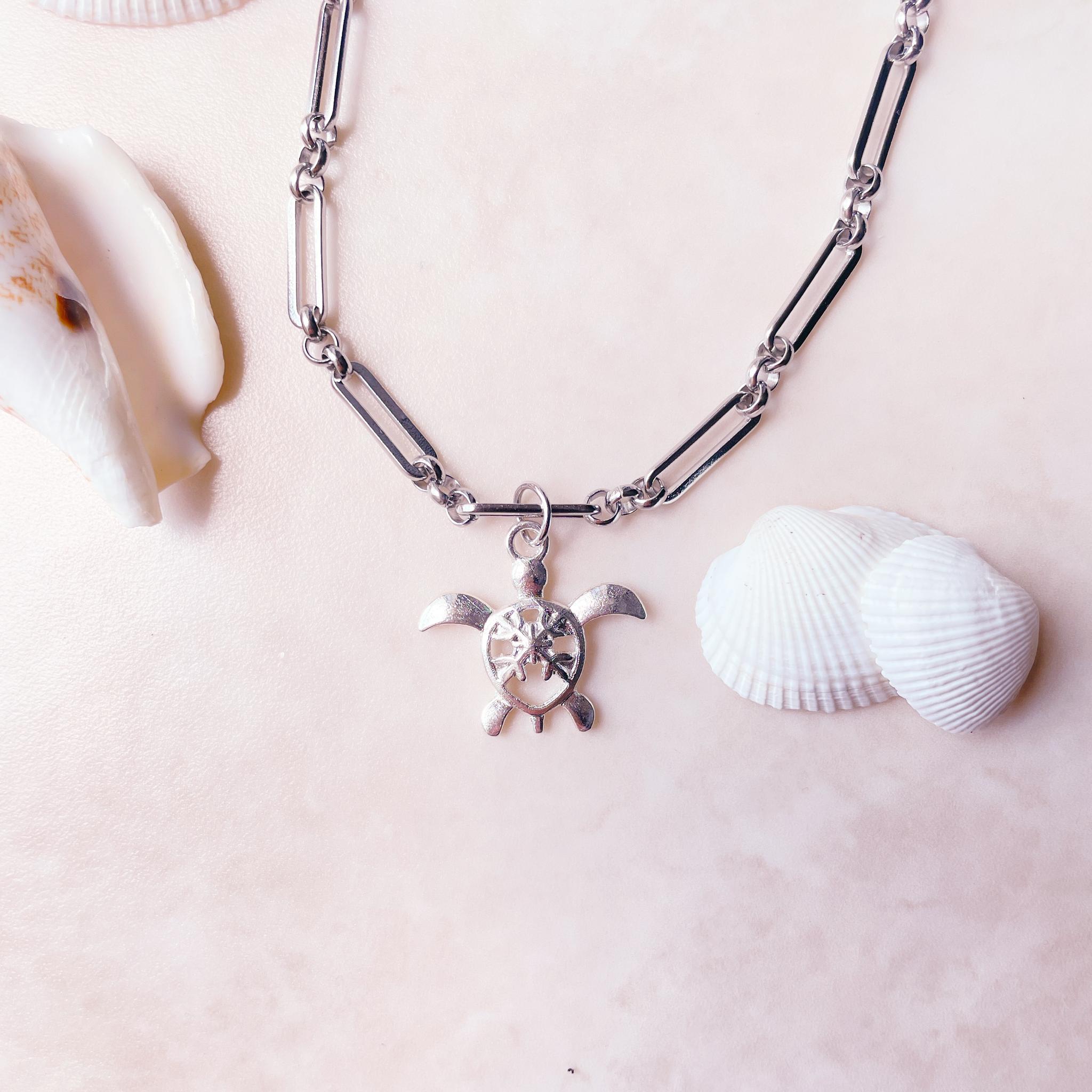 Honu”ホヌ（ウミガメ）チャームネックレス　マンテルで留めるの簡単！ユニセックスデザイン | 6枚目