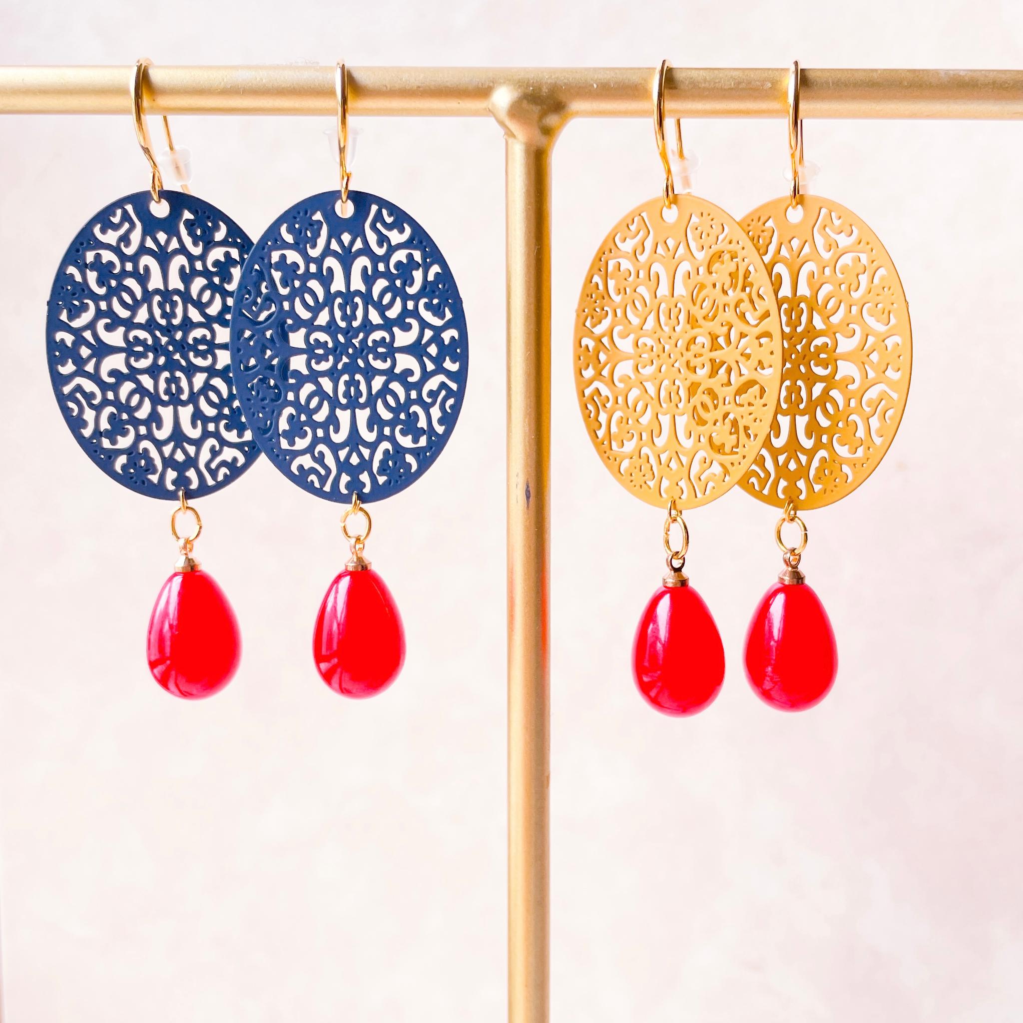 軽くて映える！赤いドロップが揺れるオリエンタルブルームピアス