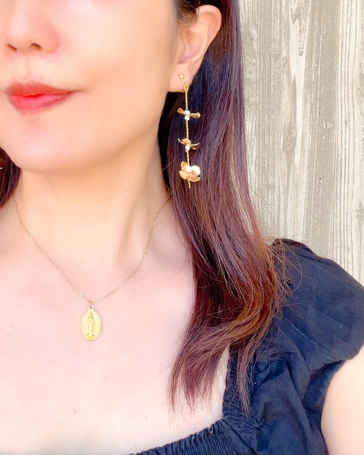 小顔効果を演出◆ゴールドメタルフラワーが揺れるロングチェーンピアス・イヤリング　長さ2種類　お呼ばれ　オケージョン | 11枚目