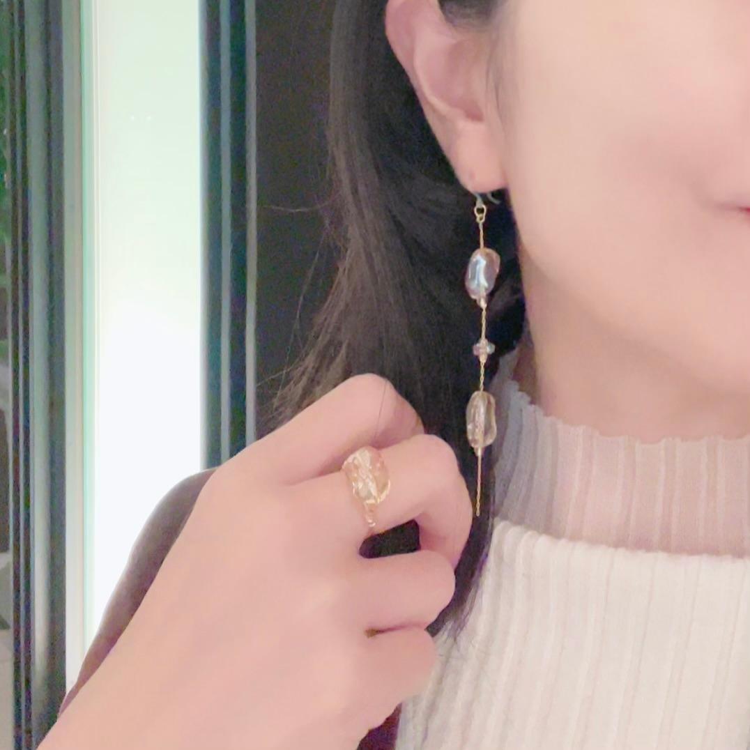 【光をまとう、ガラスビーズのロングチェーンピアス】2色・イヤリング変更可 | 10枚目